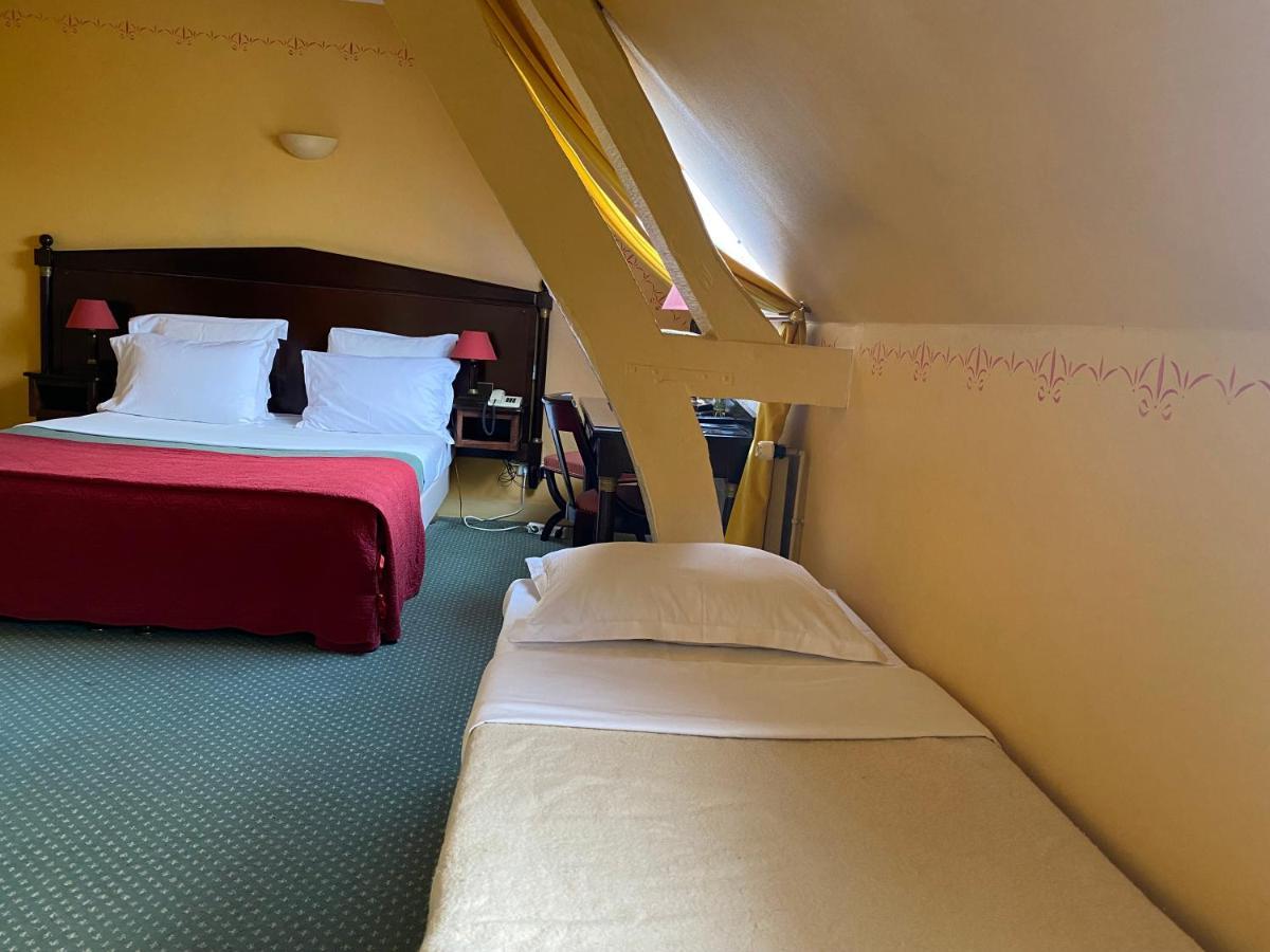 Hotel De La Tour Pont-de-lʼArche Kültér fotó